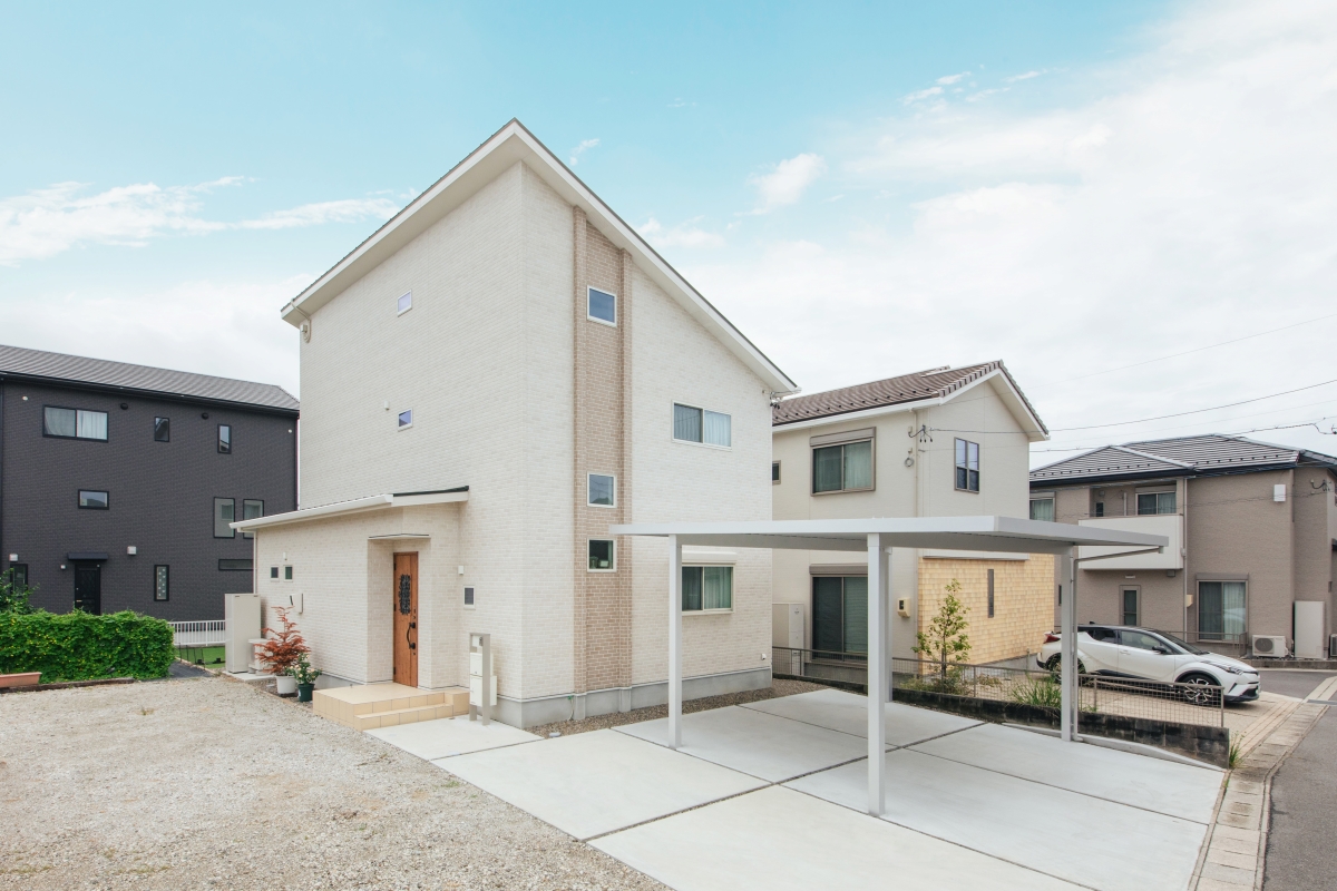 ■広々したリビングでのびのび子育てできるオシャレな家